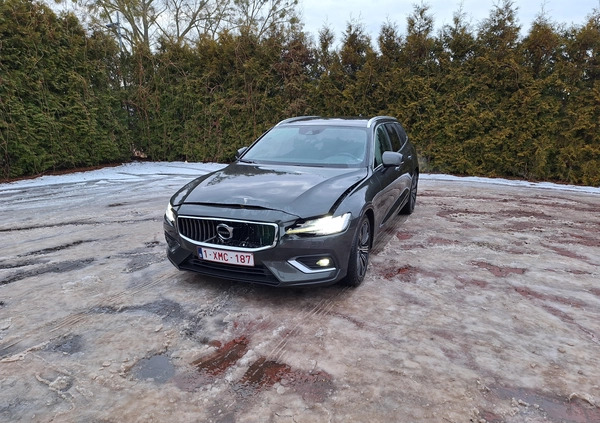 Volvo V60 cena 85000 przebieg: 93000, rok produkcji 2020 z Poznań małe 121